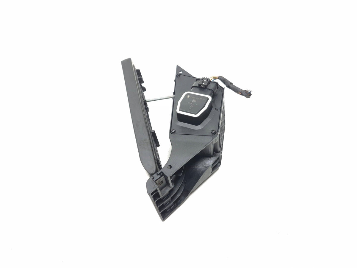 2010-2016 Mercedes W212 E350 Gas Pedal Accelerator A2043001104 OEM