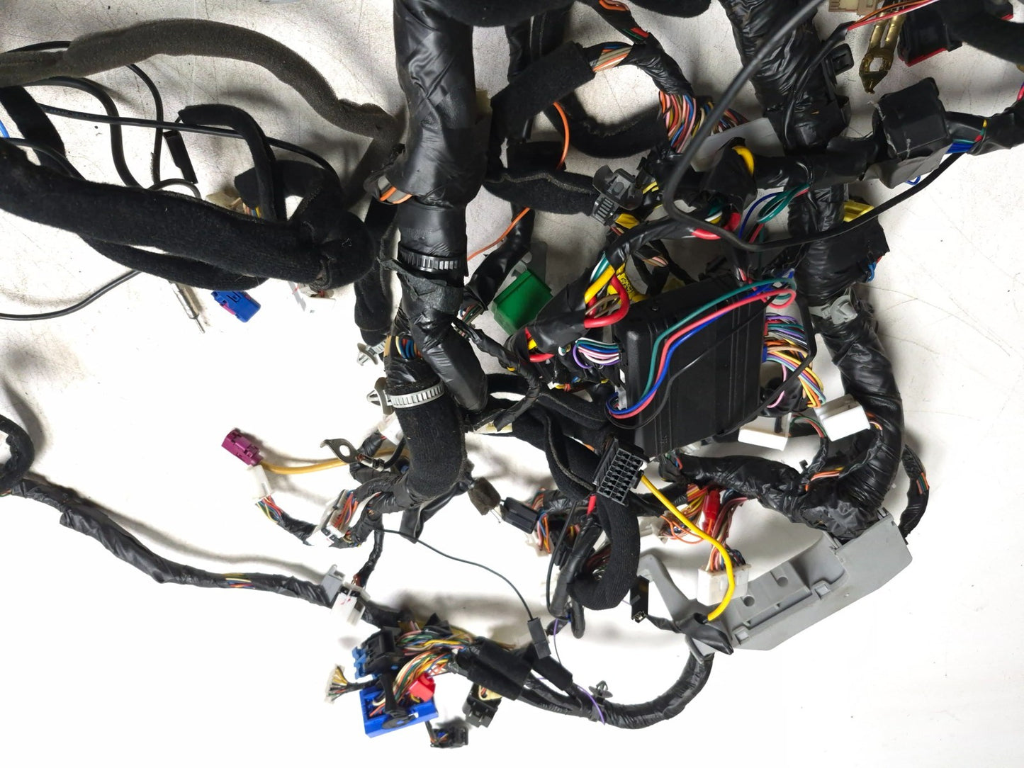 2013 Hyundai Genesis Coupe Dashboard Instrument Panel Wiring Harness OEM
