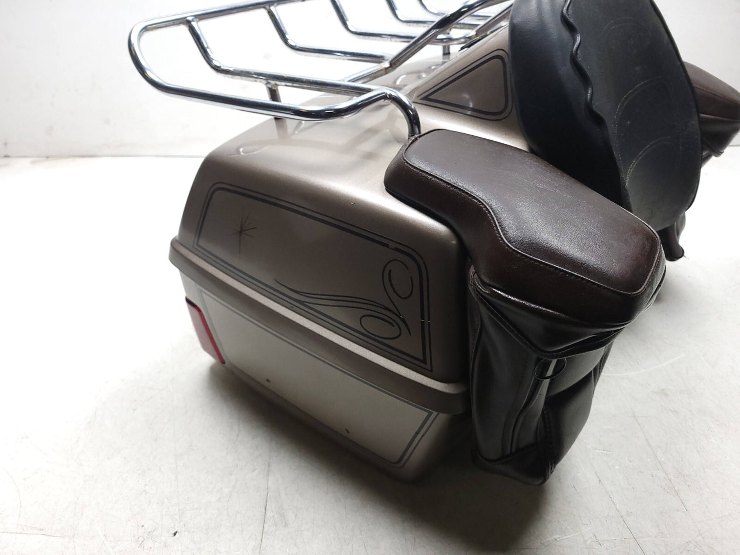 1984 - 1987 Honda Gl1200 Goldwing Rear Seat Back W/ Luggage Case OEM