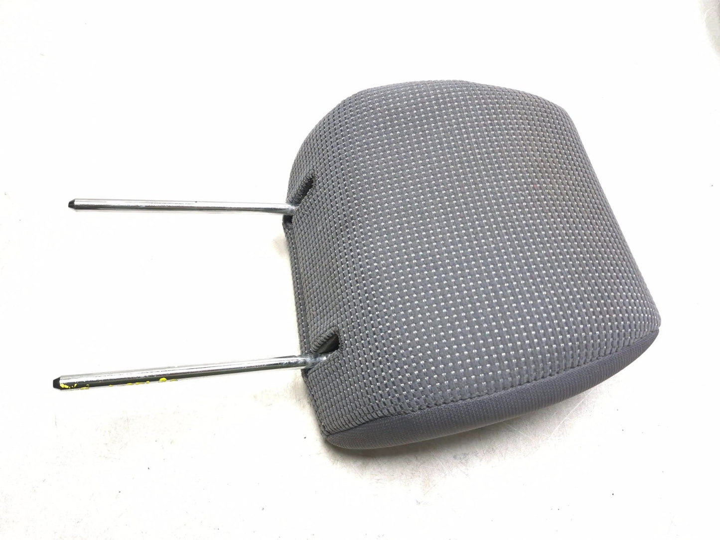 2008 Hyundai Tucson Front Left & Right Side Seat Headrest Pair OEM