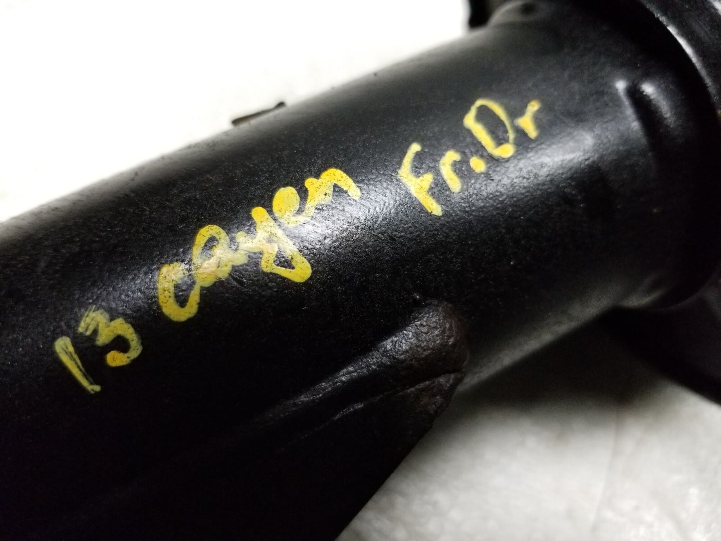 2013 Porshe Cayenne Front Shock Strut Absorber Pair OEM