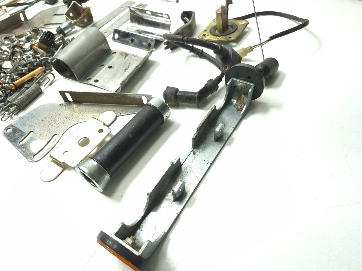 2007 Cf Moto V5 Qlink Legacy 250 Misc Bolt & Hardware Bracket OEM