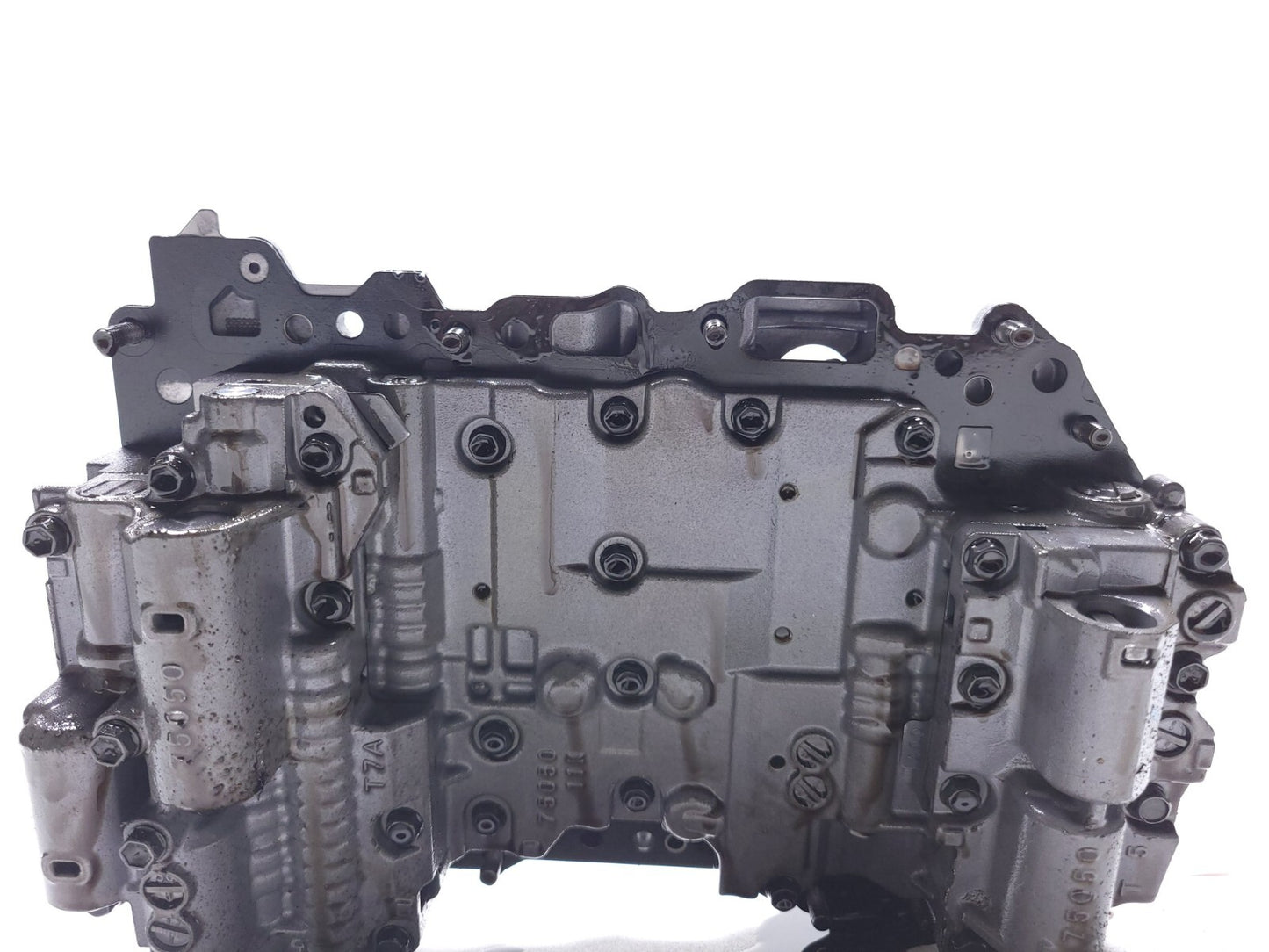 17 18 Volkswagen Passat Transmission Valve Body 1.8t OEM