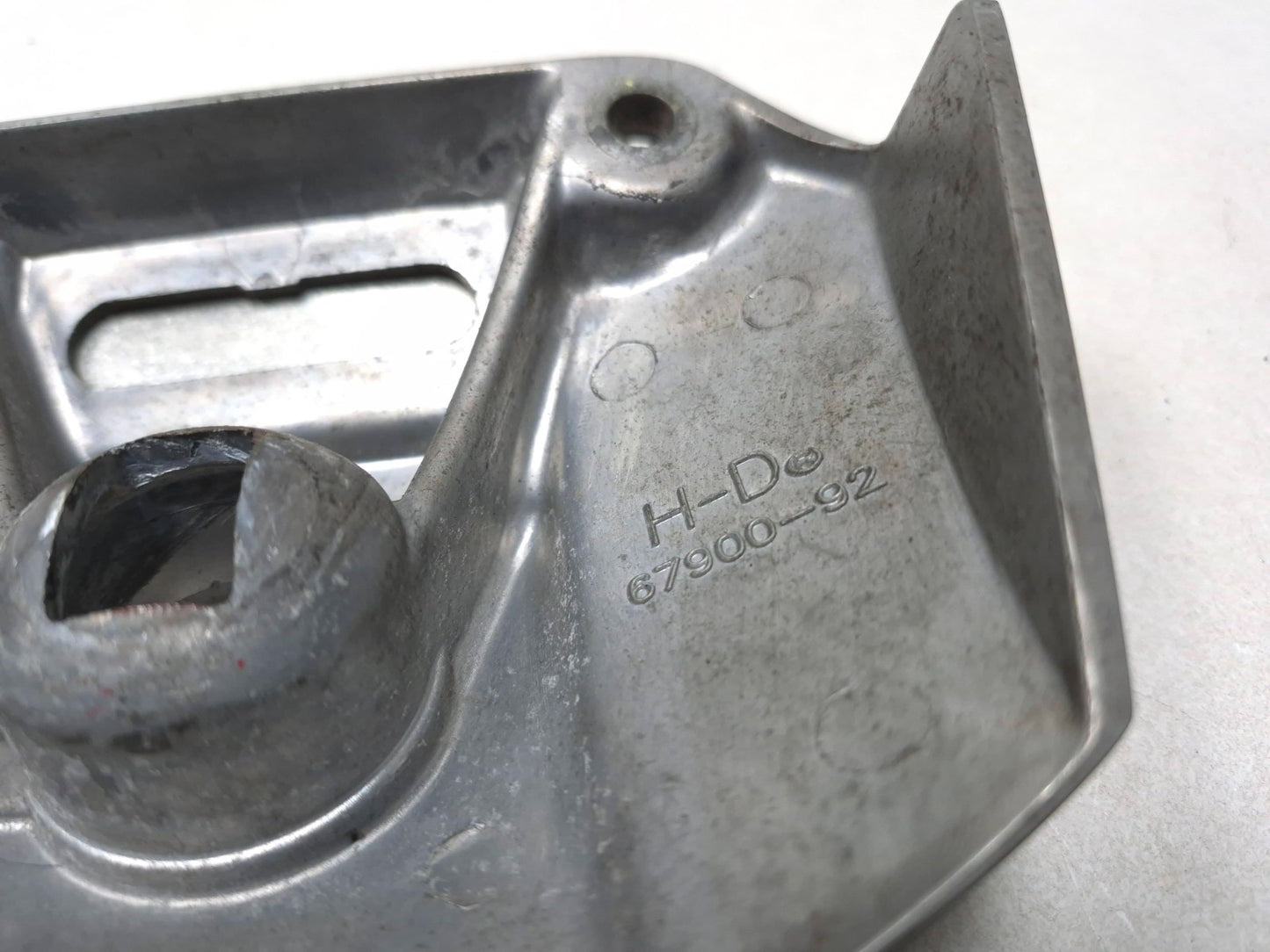2009 Harley-davidson Sportster Xl883l Headlamp Visor Mount Bracket OEM