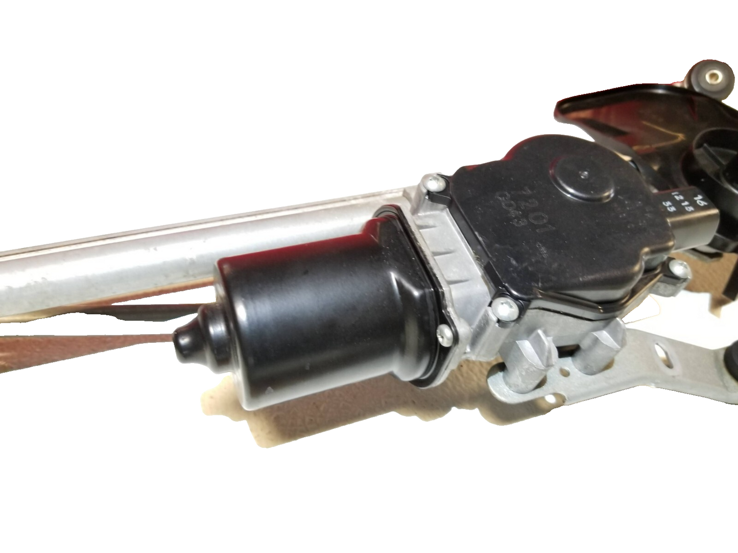 2017 Infiniti Q50 Windshield Wiper Motor W/ Linkage OEM