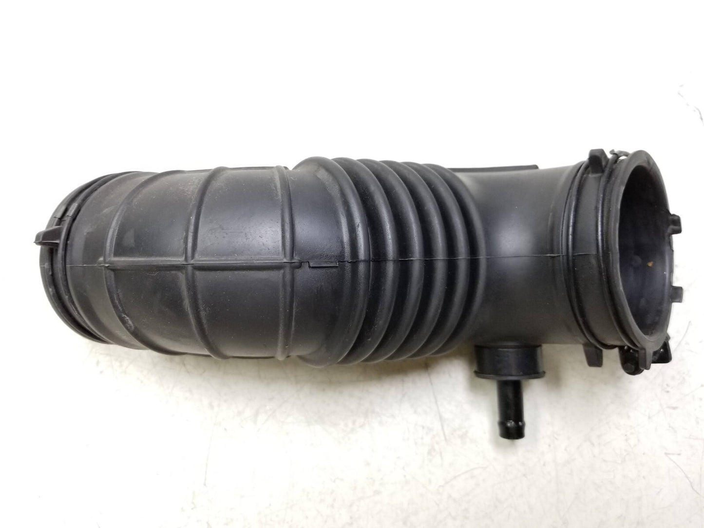 2012 - 2017 Hyundai Accent Air Intake Tube Hose   1.6l OEM