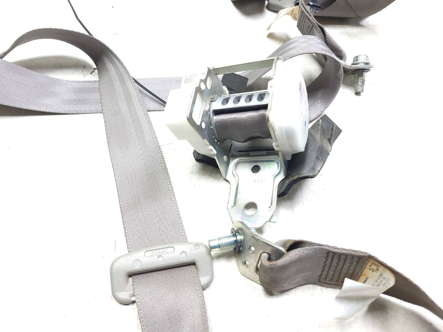 2009 Infiniti G37 Seat Belt Retractor Rear Center Left & Right OEM