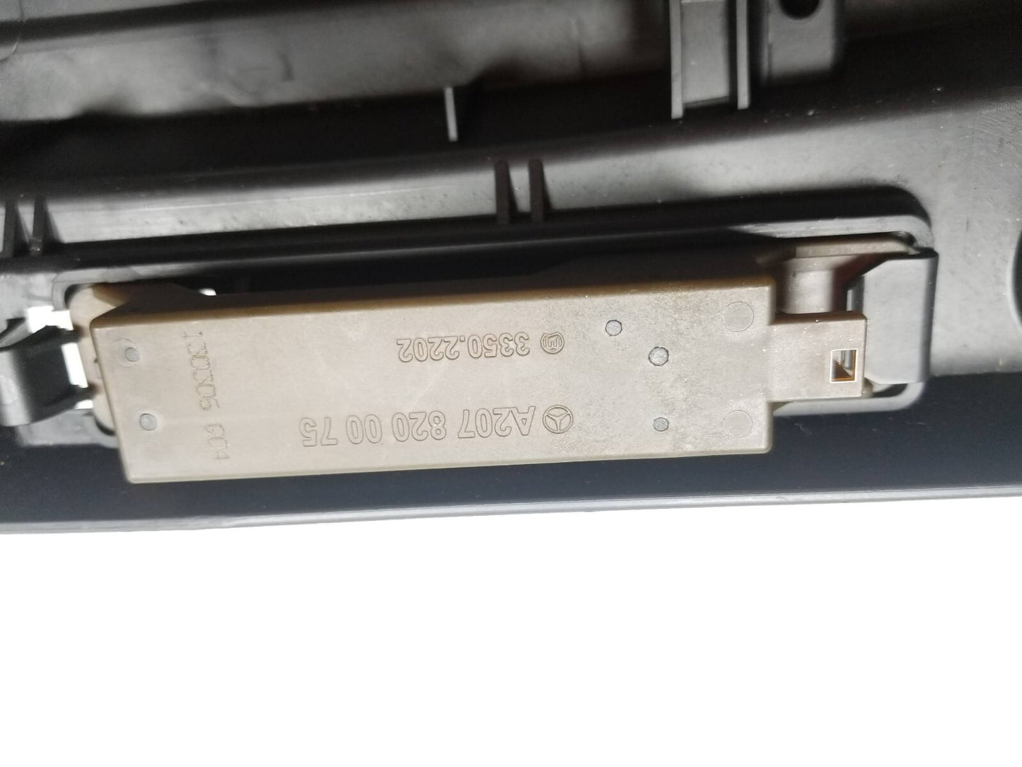 2014 Mercedes-benz C300 Radio Control Module Lower Bracket OEM