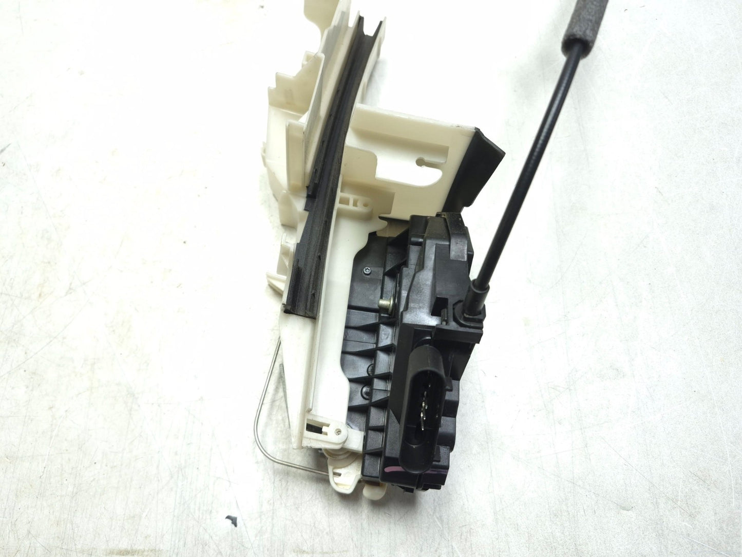 2017 Ford Focus Front Door Lock Latch Actuator Driver Side Left OEM