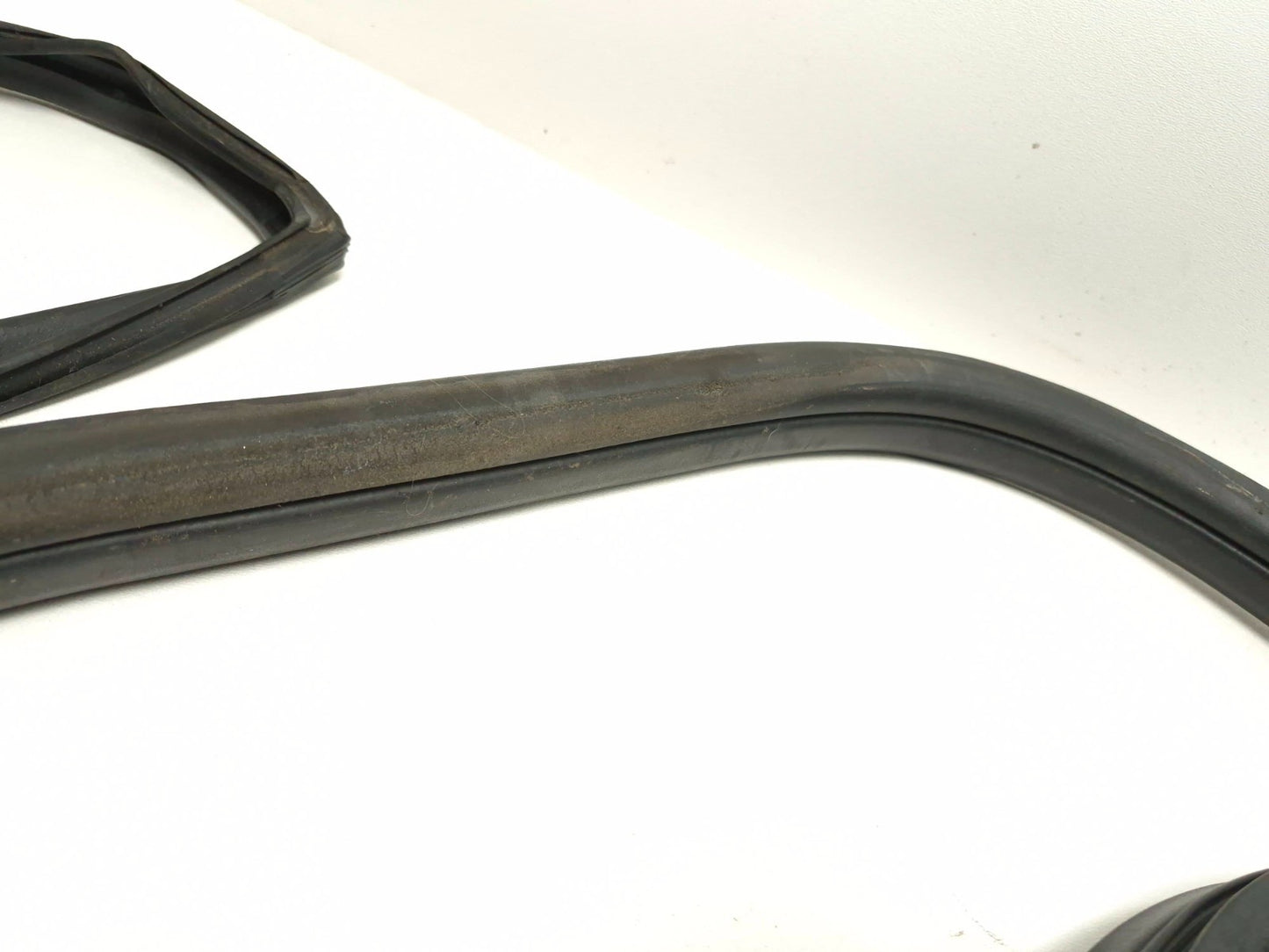 2007 Honda Fit Rear Door Weatherstrip Seal Driver Side Left 4pcs OEM