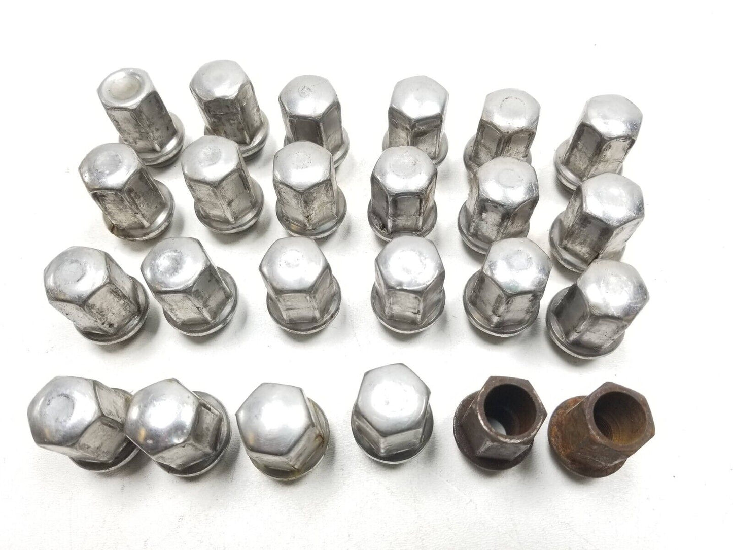 13 14 15 16 GMC Acadia Wheel Lug Nut 24pcs OEM