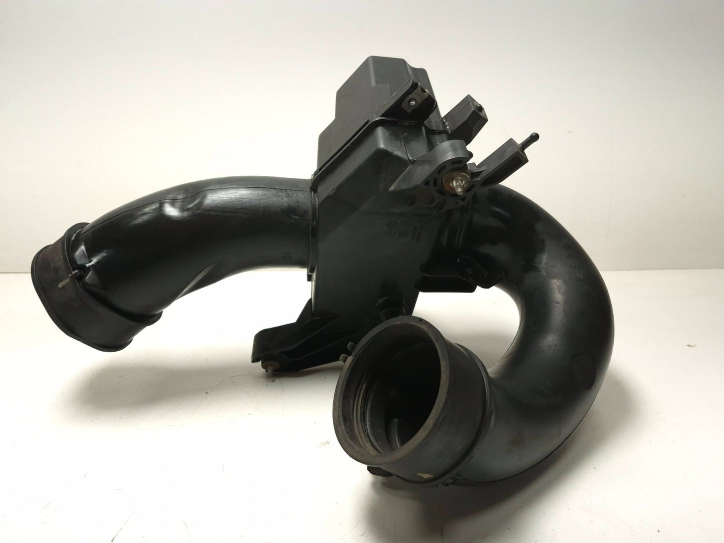 2007 Acura Tl Type-s Air Intake Resonator Chamber  3.5l OEM
