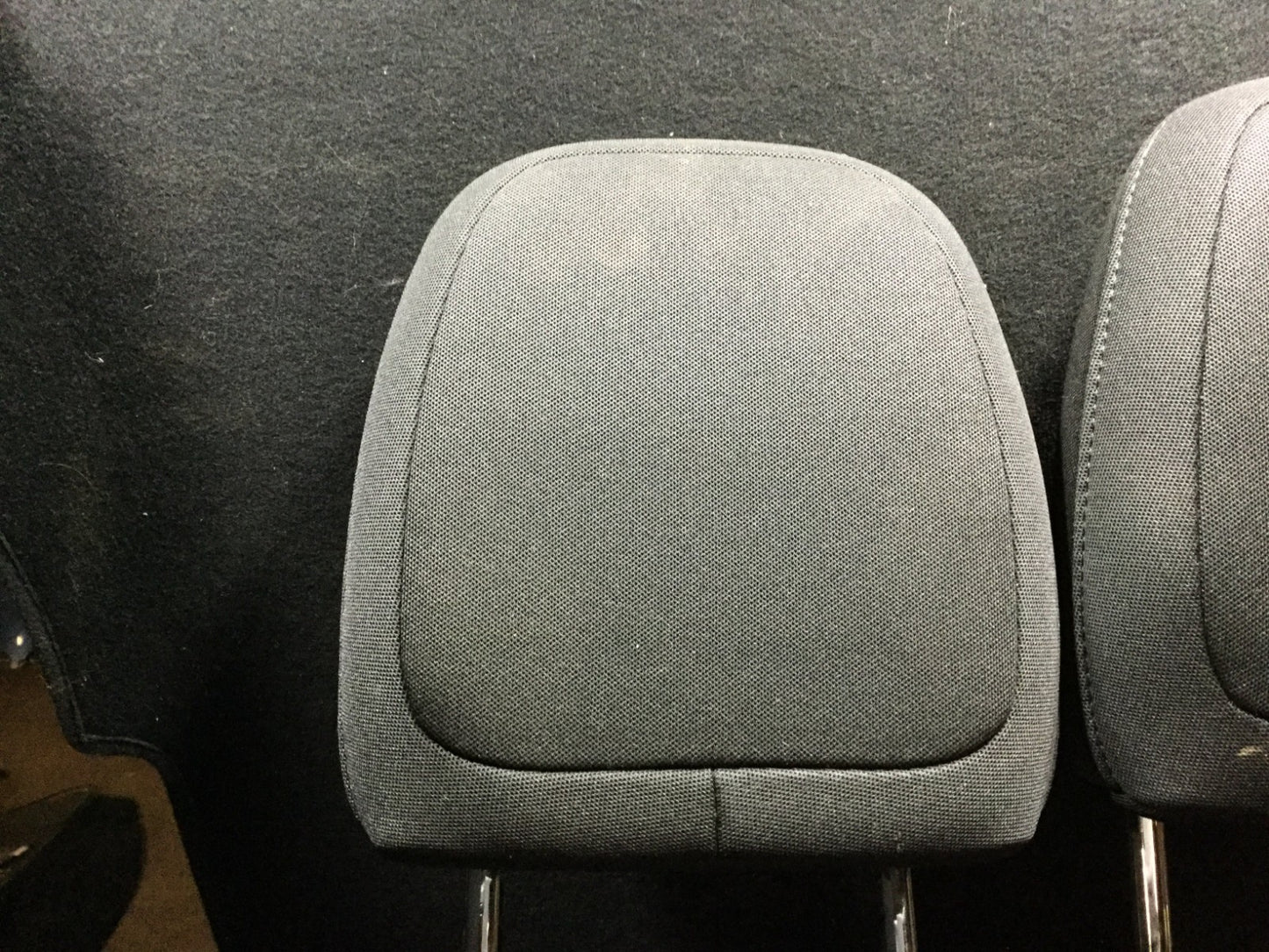15 16 17 Jeep Renegade Front Seat Headrest Head Rest 2pcs OEM