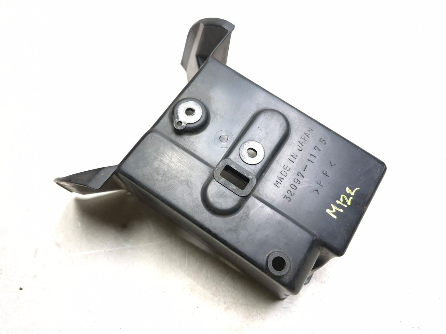 2003 Kawasaki Vulcan Vn1600 Coolant Reservoir & Battery Box Pair OEM