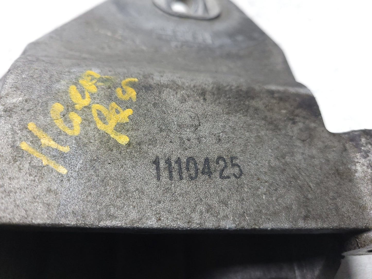 2009 - 2013 Hyundai Genesis Engine Motor Mount 2pcs  2.0t OEM