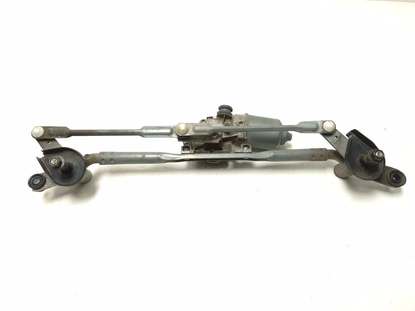 2012 Hyundai Sonata Windshield Wiper Motor W/ Linkage OEM