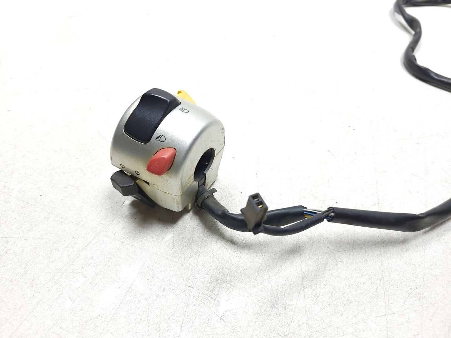 2006 - 2013 Suzuki Boulevard C50 Vl800 Left Headlight Turn Horn Switch OEM