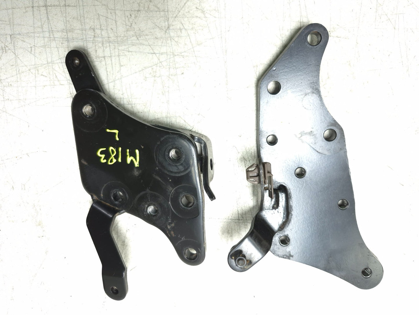 2015 Honda Ctx700n Front Foot Peg Mount Bracket Left & Right OEM