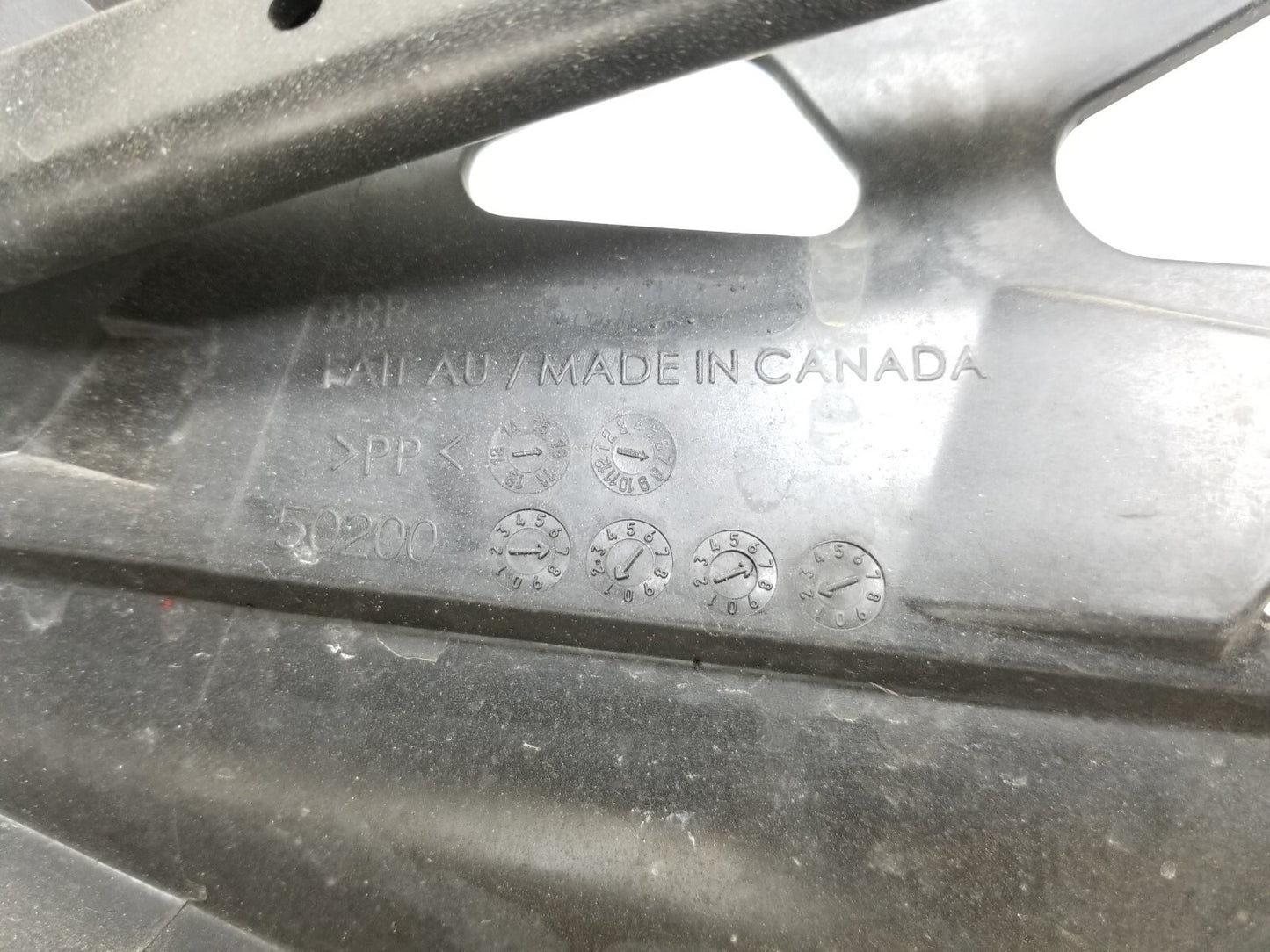 16-19 Ski-doo Renegade 900 Enduro Ace Front Shroud Palstic Cover Oem✅