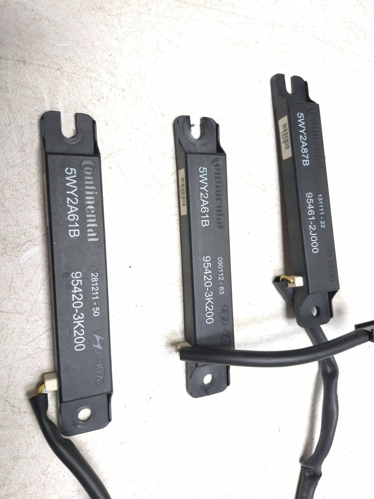 2013 Hyundai Genesis Keyless Entry Antenna OEM