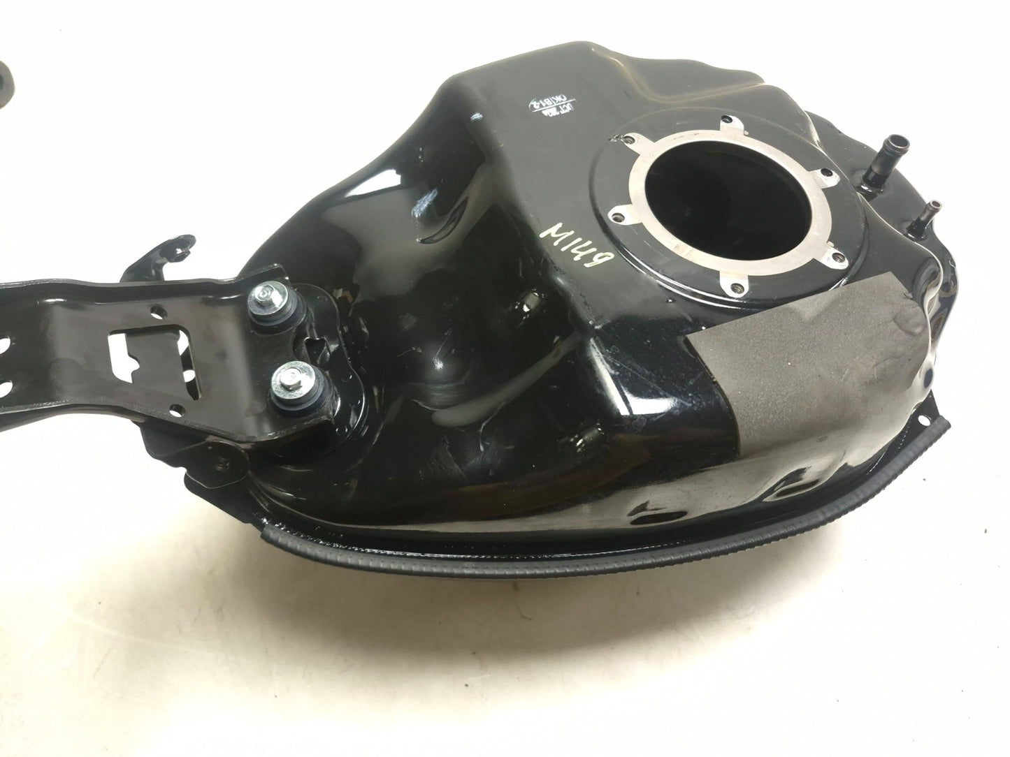 2025 Yamaha Yzf R3 Fuel Tank OEM