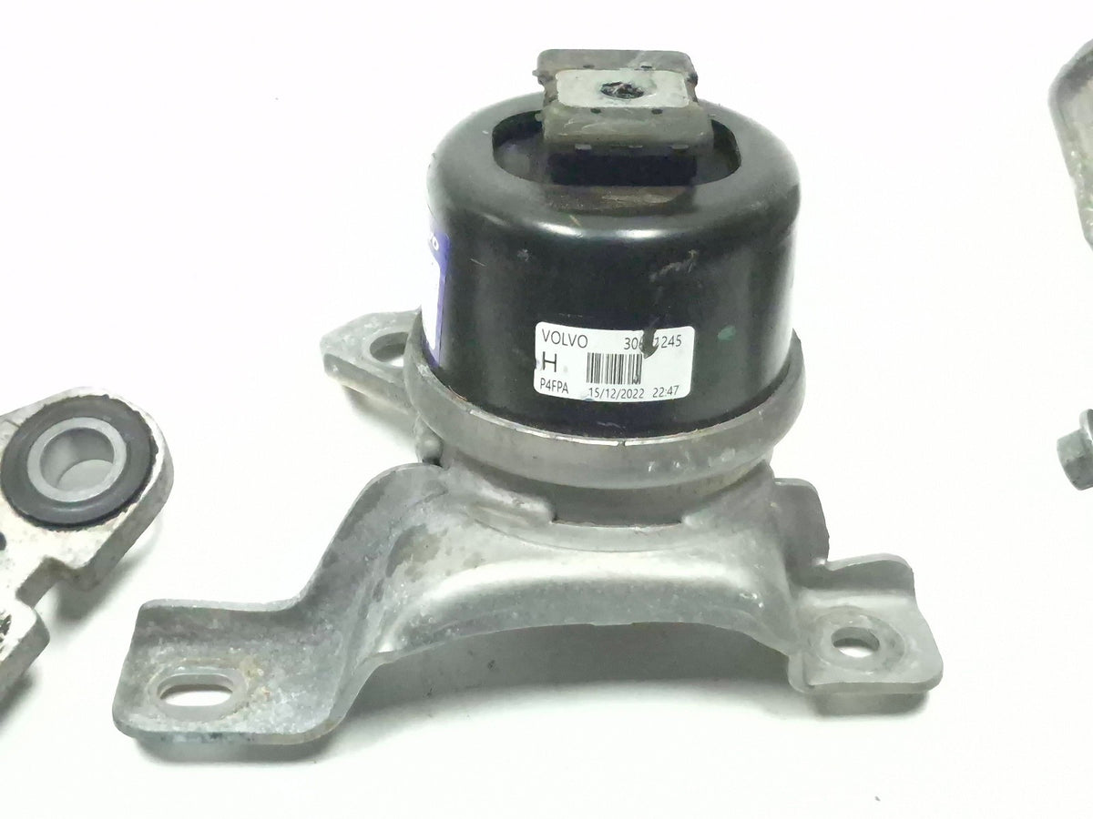 2013 Volvo S60 T5 2.5l Engine Motor Mount Bracket Left Right OEM