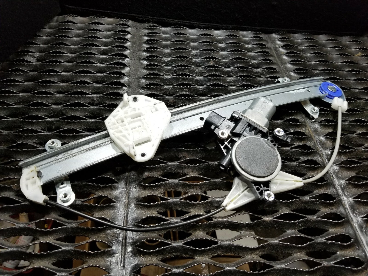 2010 Subaru Legacy Window Regulator Motor Front Passenger Side Right OEM