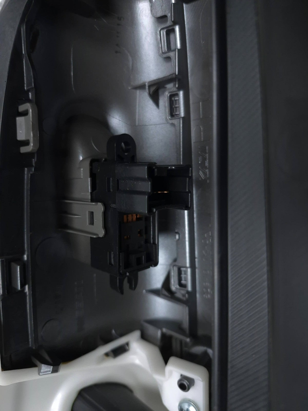 2015 Nissan Juke Door Panel Trim Front Passenger Side Right OEM