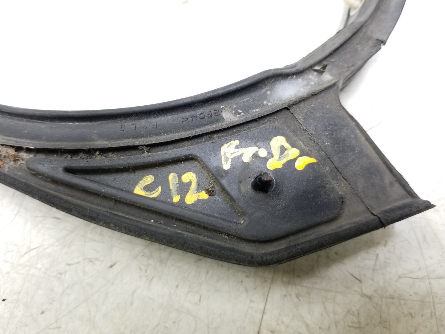 2011 - 2013 Kia Sportage Door Weatherstrip Seal Front Driver Side Left 2pcs OEM