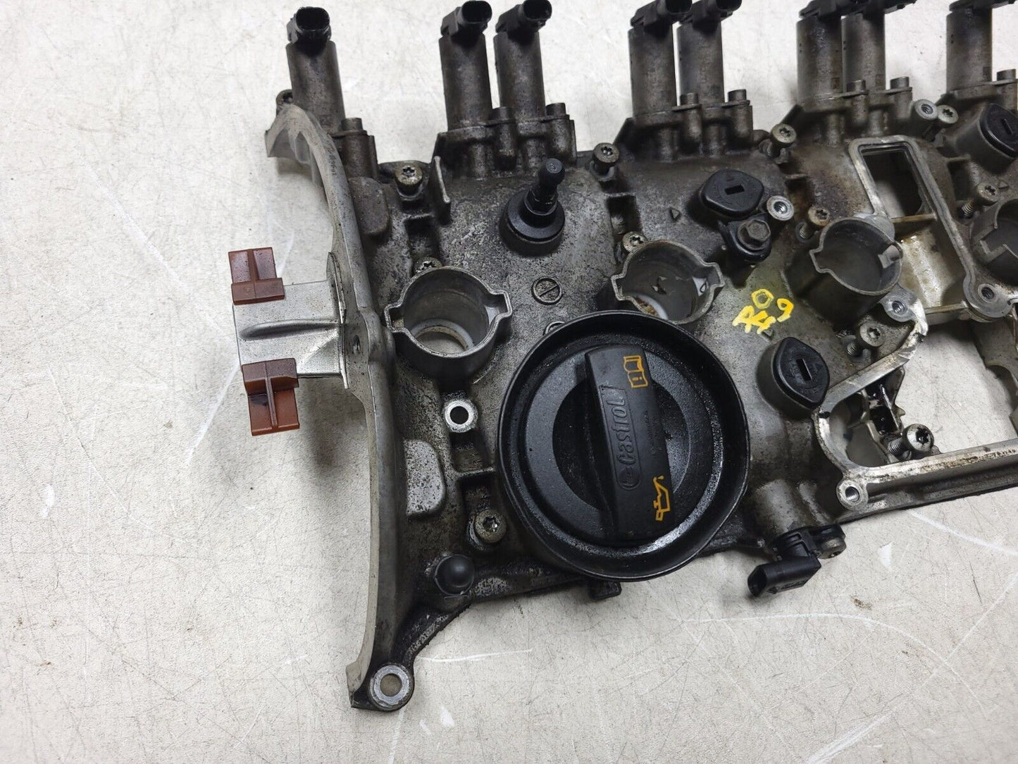 2009 - 2012 Audi A4 Quattro Engine Motor Valve Cylinder Head Cover   2.0t OEM