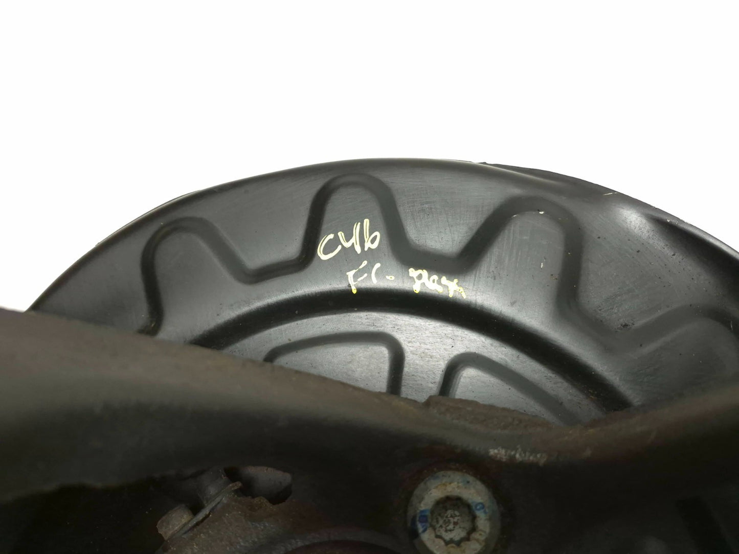 2015 Volkswagen Golf Front Spindle Knuckle Wheel Hub Passenger Side Right OEM