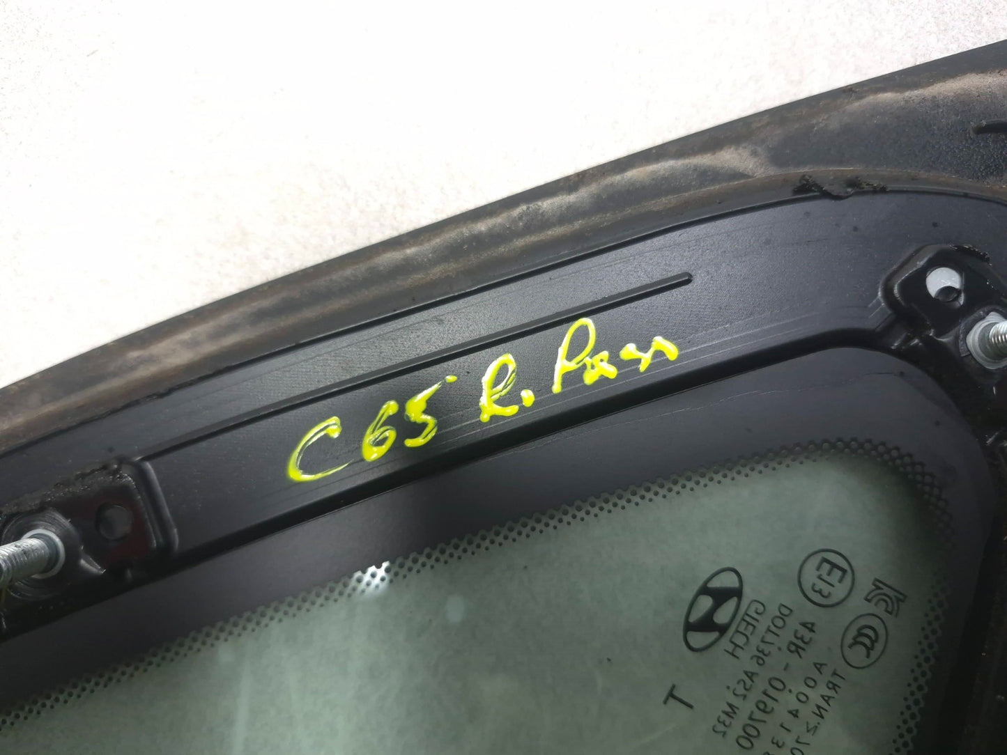 2019 Hyundai Kona Rear Quarter  Window Glass Right Passenger Side OEM