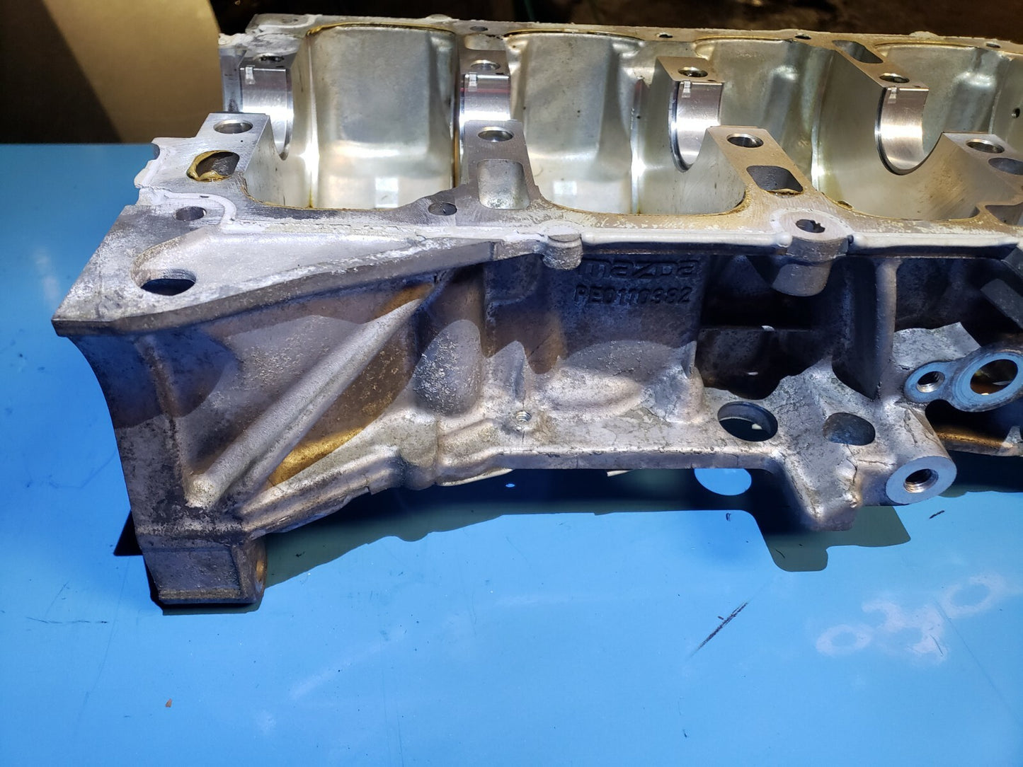 2014 Mazda 3 2.0l Engine Crankshaft Lower Block Housing OEM