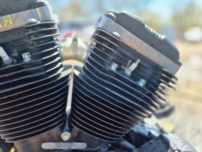 2021 Harley Sportster Xl1883 Engine Motor ** Left Case Damage **