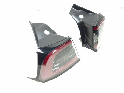 2018 Tesla Model 3 Rear Outer Tail Light Left & Right 1077398-90-e OEM