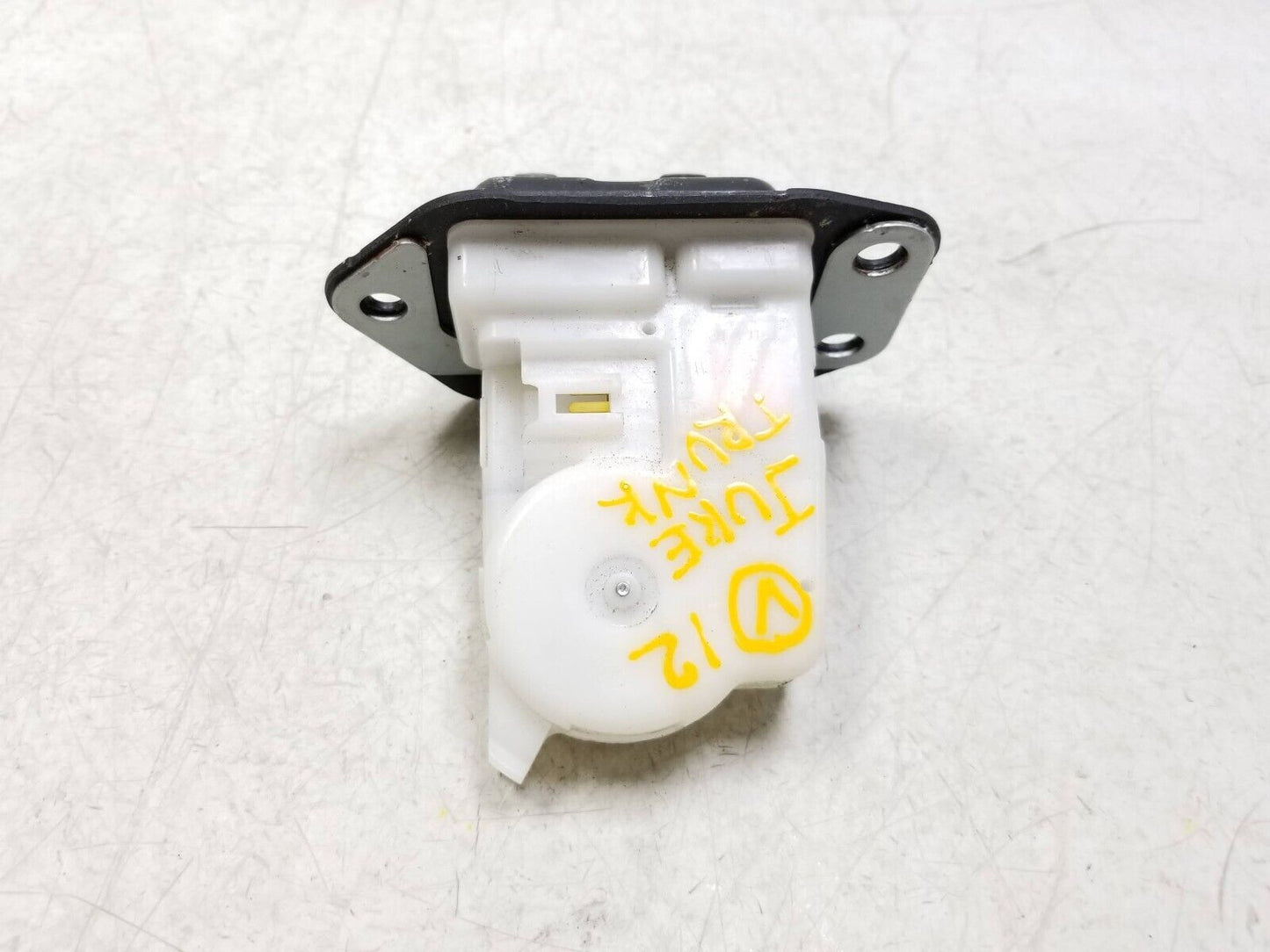 11 12 13 14 Nissan Juke Rear Tailgate Hatch Lock Actuator OEM