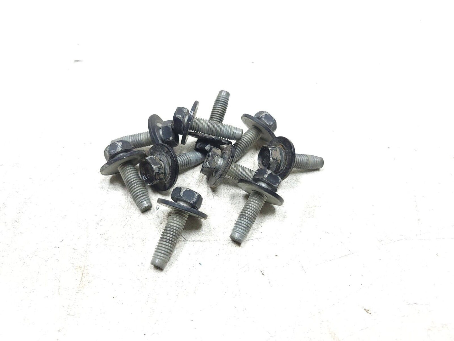 10-14 Chevrolet Suburban Door Hinge Passenger Side Right OEM