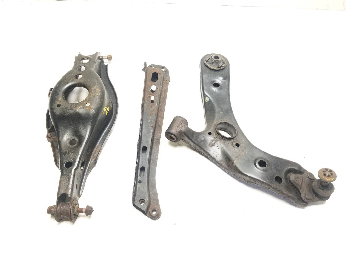 11-17 Lexus CT200h Rear Control Arm Driver Side 3pcs Oem✅