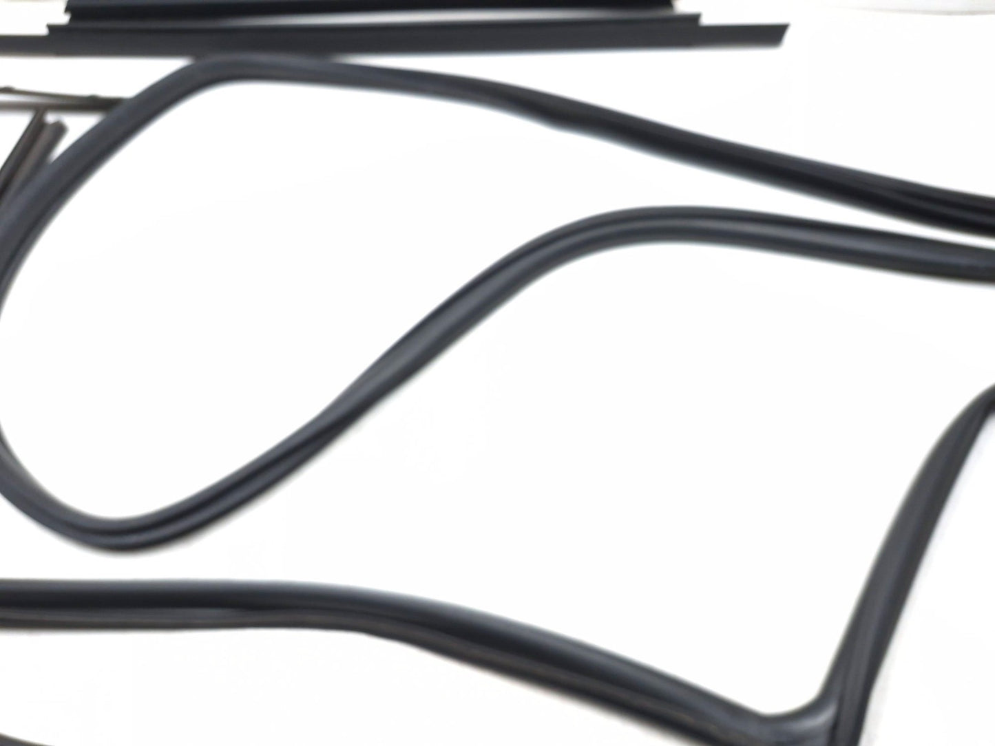 2017 Dodge Journey Rear Driver Door Weatherstrip Seal 5 Pcs OEM