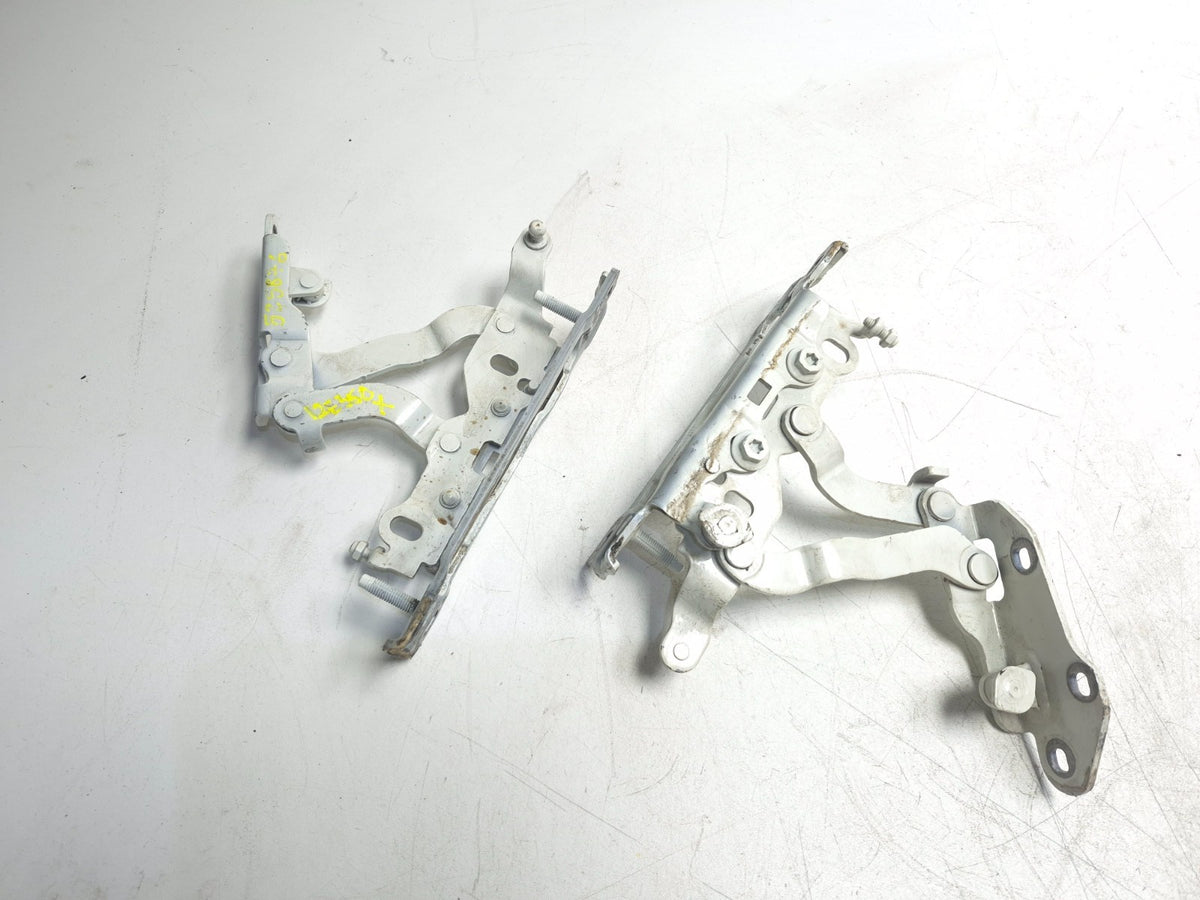 2012 Mercedes W212 E350 Hood Hinge Left & Right 204-880-02-28 OEM