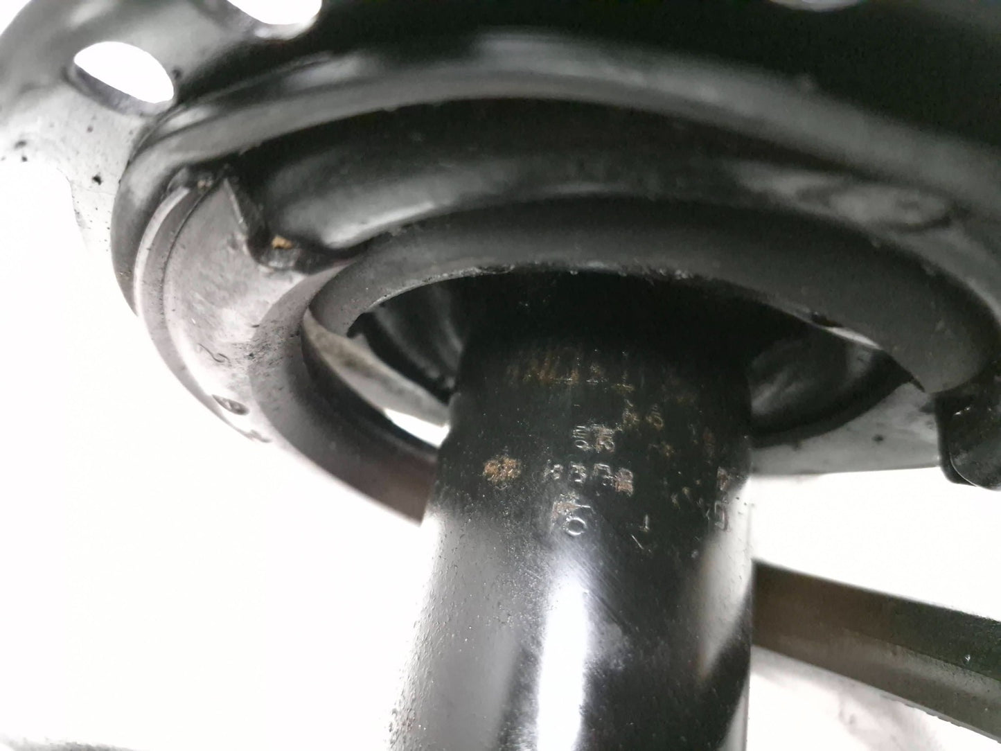 2014 Hyundai Accent Front Shock Strut Assembly OEM