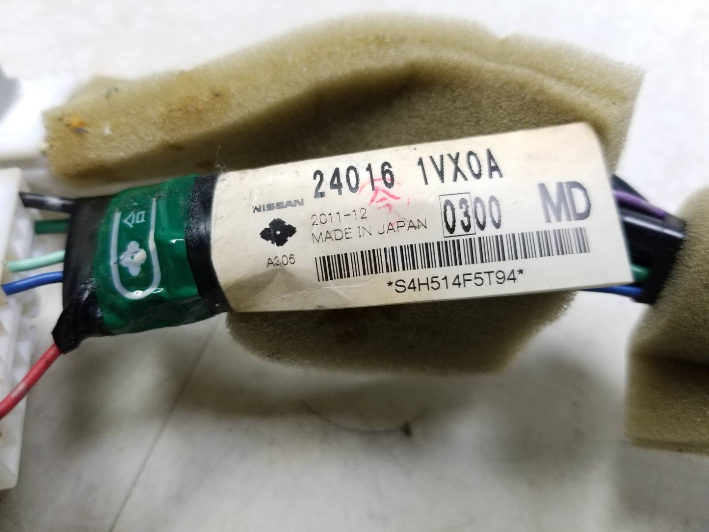 2011 - 2015 Nissan Rogue Center Console Sub Wire Harness OEM