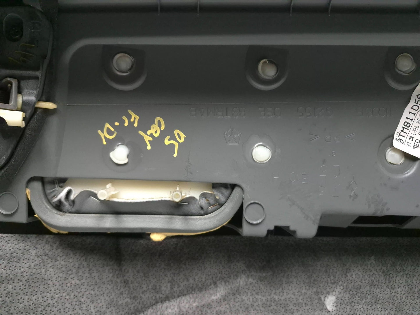 2005 Dodge Grand Caravan Door Panel Trim Front Left Driver Side Oem✅