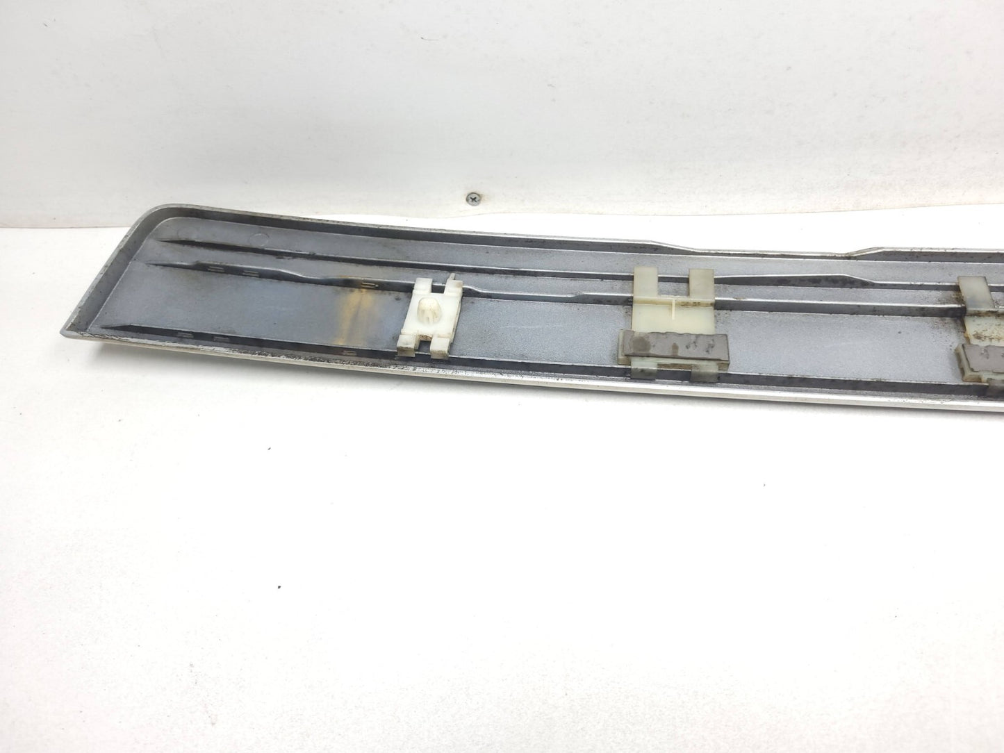 2007 Range Rover Rear Lower Tailgate Trunk Molding Trim OEM