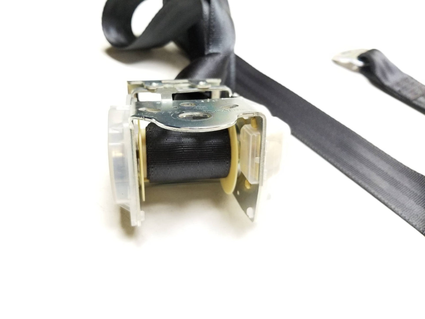 11-17 Lexus CT200h Front Driver Seat Belt Retractor Oem✅