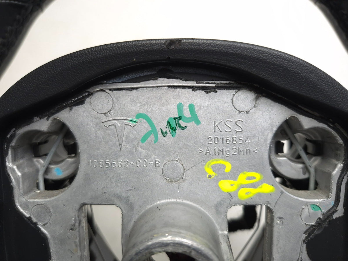 2018 Tesla Model 3 Steering Wheel 1105324-00-g OEM