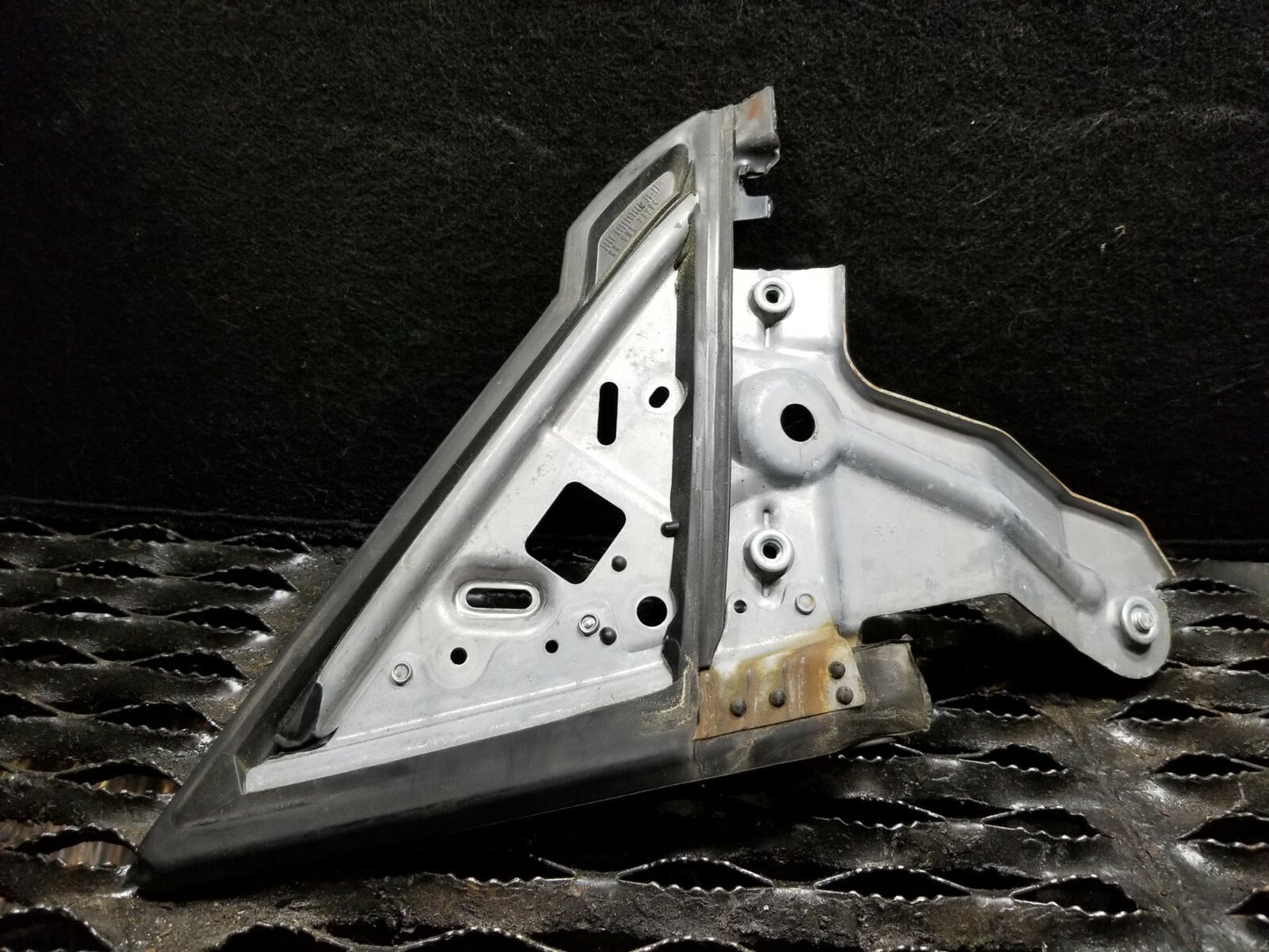 2011 Chrysler 200 S Convertible Glass Guide Channel Passenger Side Right OEM