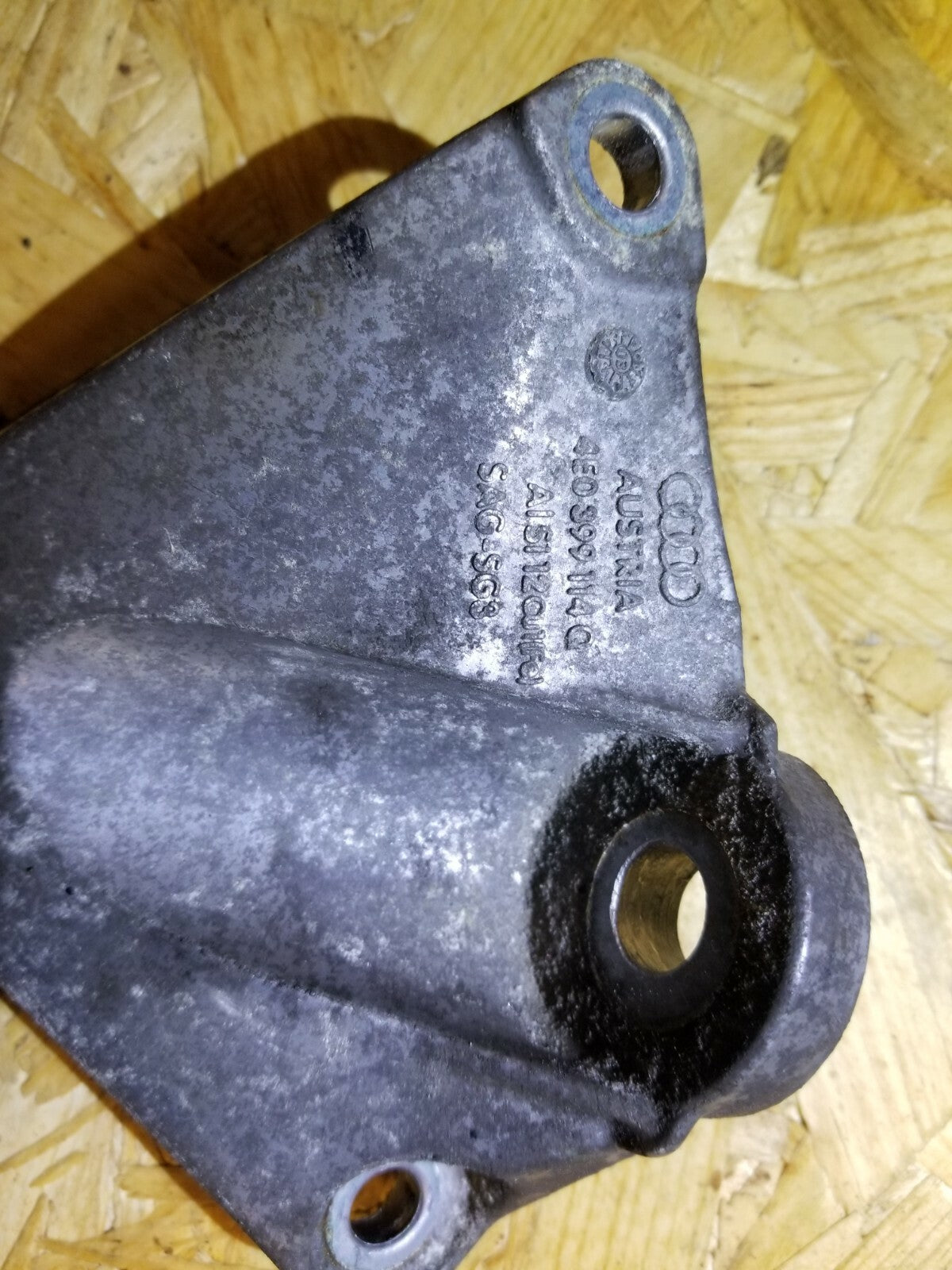 2006 Audi A8 4.2l Automatic Transmission Mount Bracket 4pcs OEM