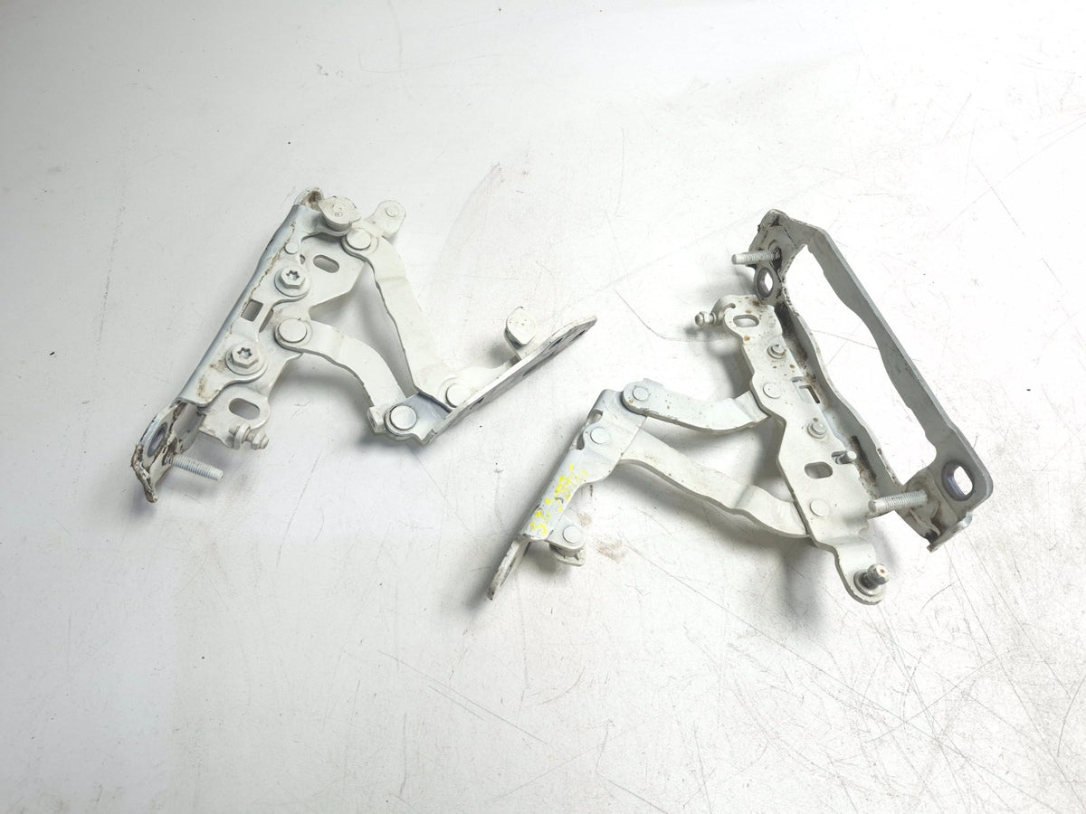 2012 Mercedes W212 E350 Hood Hinge Left & Right 204-880-02-28 OEM