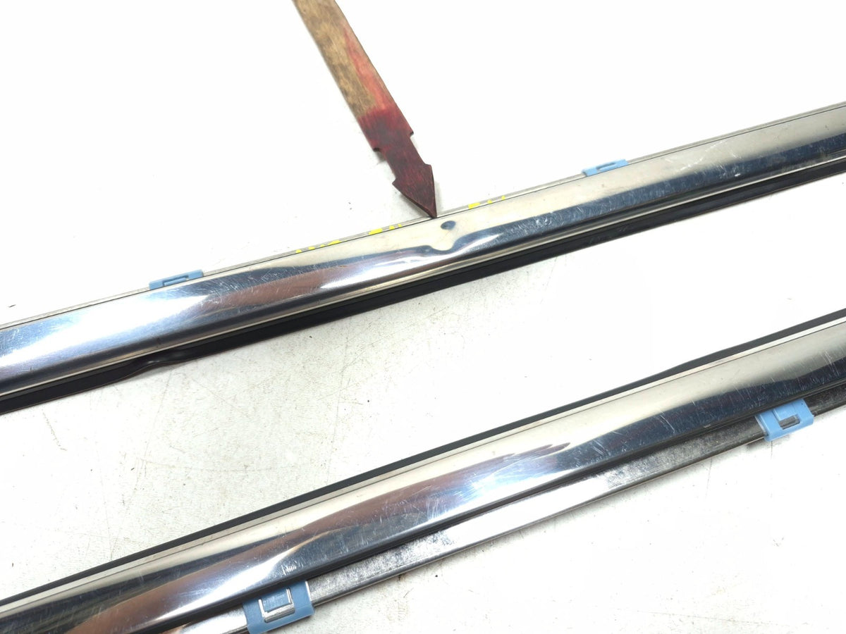 2017 Toyota Highlander Front Door Window Belt Molding Left & Right OEM
